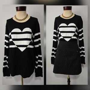 LAUREN MOSHI Black and White Heart Striped Long Sleeve Cotton Top. Size Medium